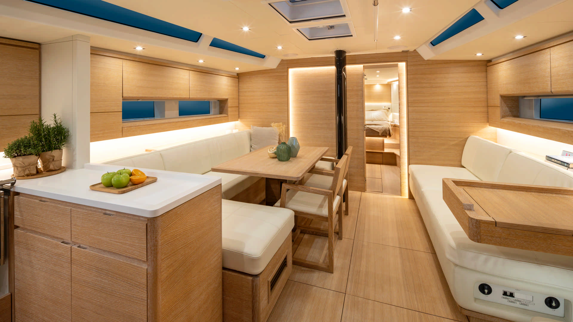 Solaris 50 Salon